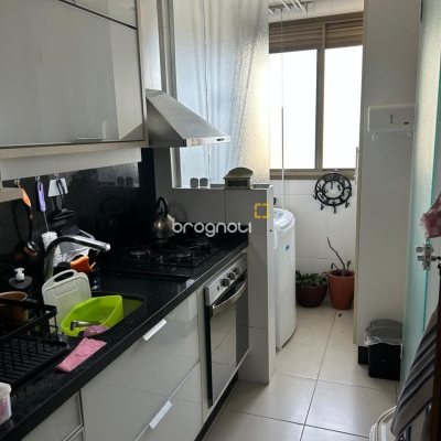 Apartamento com 102m², 3 quartos (sendo 1 suíte), 2 garagens, no bairro Campeche em Florianópolis