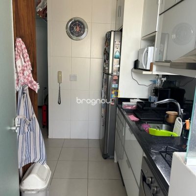 Apartamento com 102m², 3 quartos (sendo 1 suíte), 2 garagens, no bairro Campeche em Florianópolis