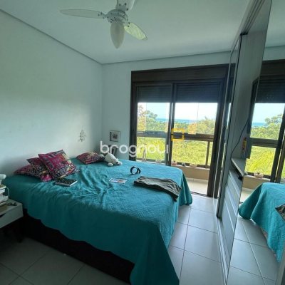 Apartamento com 102m², 3 quartos (sendo 1 suíte), 2 garagens, no bairro Campeche em Florianópolis