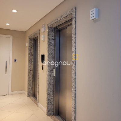 Apartamento com 72m², 2 quartos (sendo 1 suíte), 1 garagem, no bairro Campinas em São José