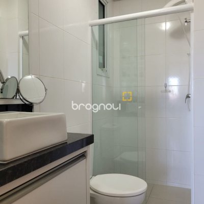 Apartamento com 72m², 2 quartos (sendo 1 suíte), 1 garagem, no bairro Campinas em São José