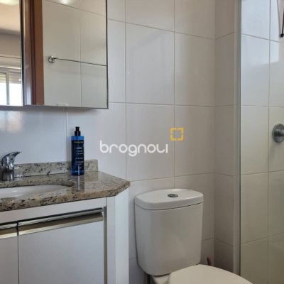 Apartamento com 72m², 2 quartos (sendo 1 suíte), 1 garagem, no bairro Campinas em São José