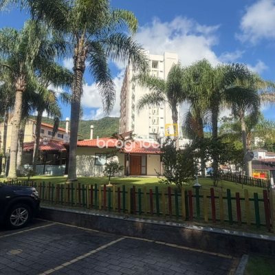Apartamento com 74m², 3 quartos (sendo 1 suíte), 1 garagem, no bairro Itacorubi em Florianópolis