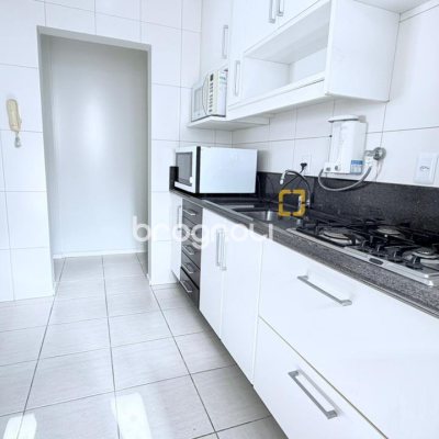 Apartamento com 74m², 3 quartos (sendo 1 suíte), 1 garagem, no bairro Itacorubi em Florianópolis