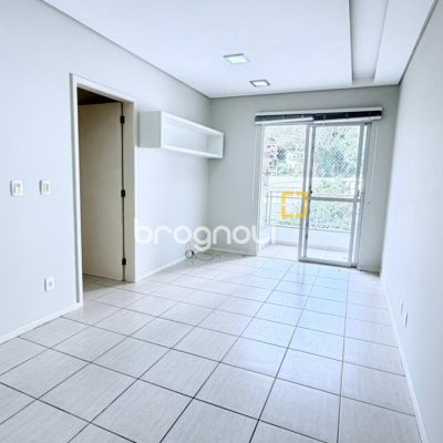 Apartamento com 74m², 3 quartos (sendo 1 suíte), 1 garagem, no bairro Itacorubi em Florianópolis