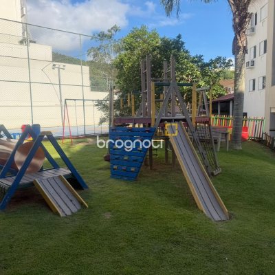 Apartamento com 74m², 3 quartos (sendo 1 suíte), 1 garagem, no bairro Itacorubi em Florianópolis