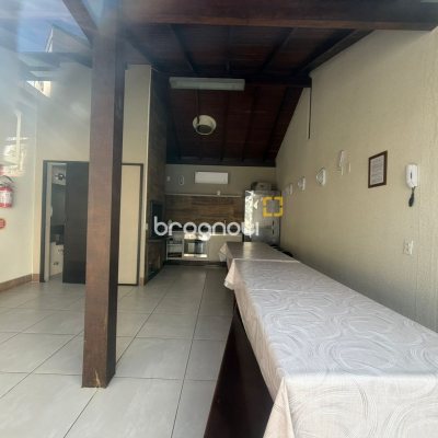 Apartamento com 74m², 3 quartos (sendo 1 suíte), 1 garagem, no bairro Itacorubi em Florianópolis