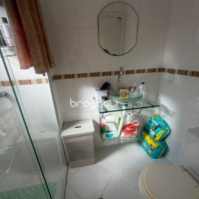 Apartamento com 74m², 3 quartos (sendo 1 suíte), 1 garagem, no bairro Itacorubi em Florianópolis