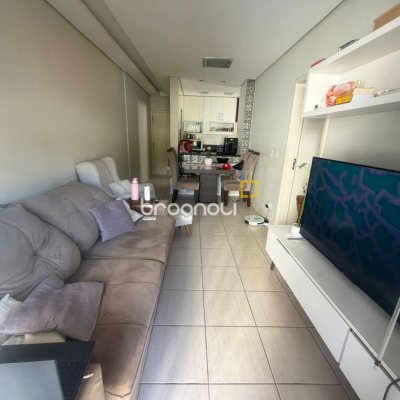 Apartamento com 74m², 3 quartos (sendo 1 suíte), 1 garagem, no bairro Itacorubi em Florianópolis