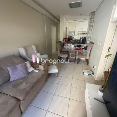Apartamento com 74m², 3 quartos (sendo 1 suíte), 1 garagem, no bairro Itacorubi em Florianópolis