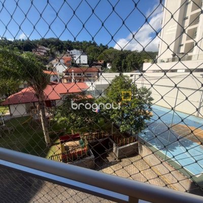 Apartamento com 74m², 3 quartos (sendo 1 suíte), 1 garagem, no bairro Itacorubi em Florianópolis