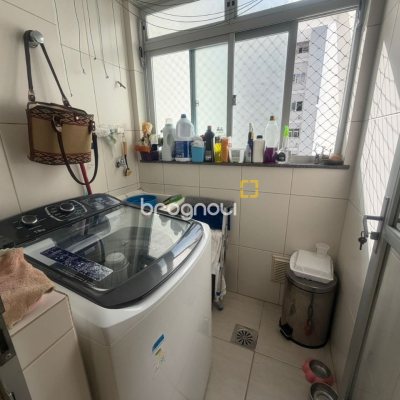 Apartamento com 74m², 3 quartos (sendo 1 suíte), 1 garagem, no bairro Itacorubi em Florianópolis