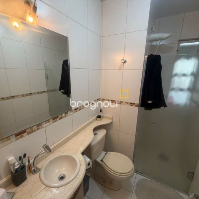 Apartamento com 74m², 3 quartos (sendo 1 suíte), 1 garagem, no bairro Itacorubi em Florianópolis