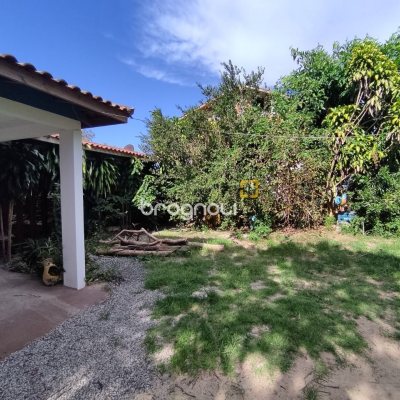 Casa com 91m², 3 quartos (sendo 1 suíte), 1 garagem, no bairro São João do Rio Vermelho em Florianópolis
