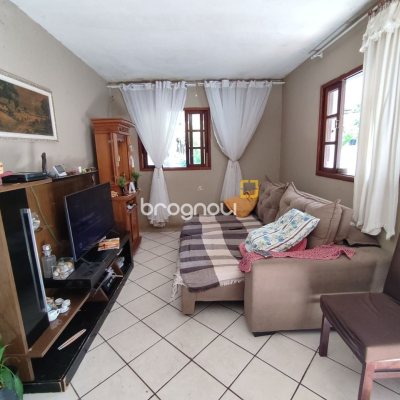 Casa com 91m², 3 quartos (sendo 1 suíte), 1 garagem, no bairro São João do Rio Vermelho em Florianópolis