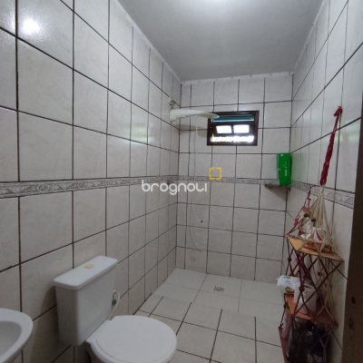 Casa com 91m², 3 quartos (sendo 1 suíte), 1 garagem, no bairro São João do Rio Vermelho em Florianópolis