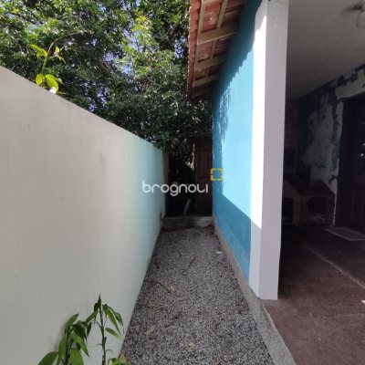 Casa com 91m², 3 quartos (sendo 1 suíte), 1 garagem, no bairro São João do Rio Vermelho em Florianópolis