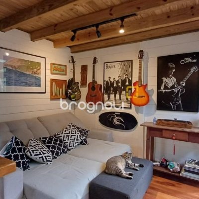 Sítio com 850m², 6 quartos, 3 garagens, no bairro Barra da Lagoa em Florianópolis