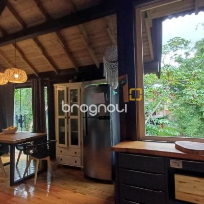 Sítio com 850m², 6 quartos, 3 garagens, no bairro Barra da Lagoa em Florianópolis
