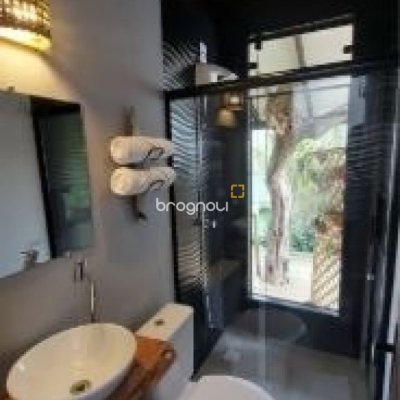 Sítio com 850m², 6 quartos, 3 garagens, no bairro Barra da Lagoa em Florianópolis