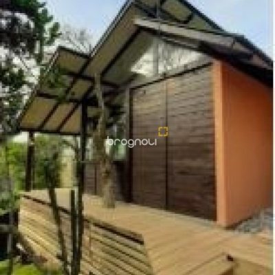 Sítio com 850m², 6 quartos, 3 garagens, no bairro Barra da Lagoa em Florianópolis