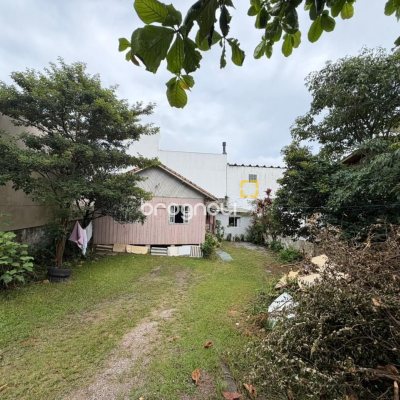 Terreno com 240m², no bairro Capoeiras em Florianópolis