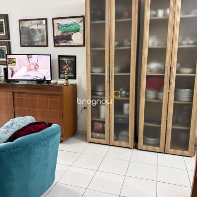 Casa com 51m², 2 quartos, 1 garagem, no bairro São João do Rio Vermelho em Florianópolis