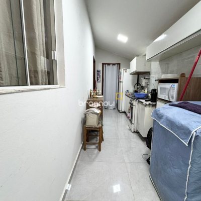 Casa com 51m², 2 quartos, 1 garagem, no bairro São João do Rio Vermelho em Florianópolis