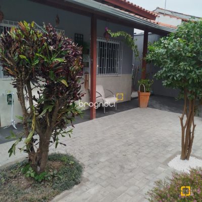 Casa com 51m², 2 quartos, 1 garagem, no bairro São João do Rio Vermelho em Florianópolis