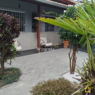Casa com 51m², 2 quartos, 1 garagem, no bairro São João do Rio Vermelho em Florianópolis