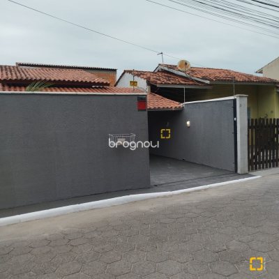 Casa com 51m², 2 quartos, 1 garagem, no bairro São João do Rio Vermelho em Florianópolis