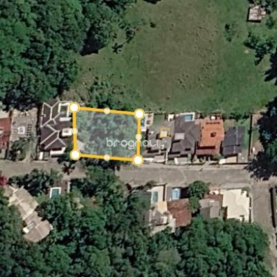 Terreno com 360m², no bairro Ponta de Baixo em São José