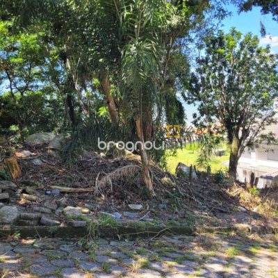 Terreno com 360m², no bairro Ponta de Baixo em São José