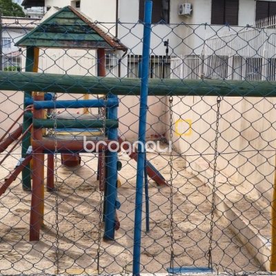 Apartamento com 80m², 3 quartos (sendo 1 suíte), 1 garagem, no bairro Estreito em Florianópolis