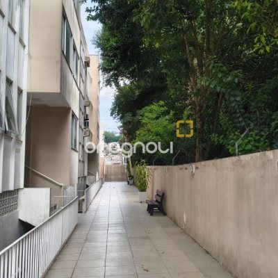 Apartamento com 80m², 3 quartos (sendo 1 suíte), 1 garagem, no bairro Estreito em Florianópolis