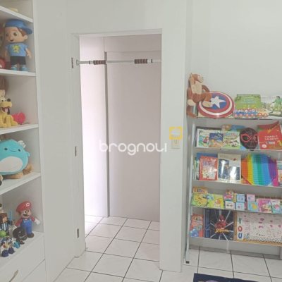 Apartamento com 80m², 3 quartos (sendo 1 suíte), 1 garagem, no bairro Estreito em Florianópolis