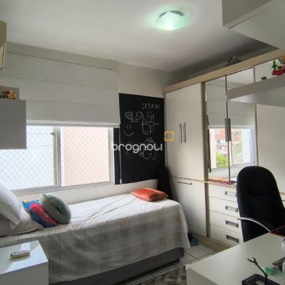 Apartamento com 80m², 3 quartos (sendo 1 suíte), 1 garagem, no bairro Estreito em Florianópolis