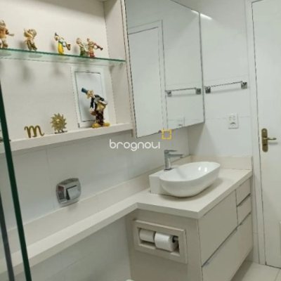 Apartamento com 80m², 3 quartos (sendo 1 suíte), 1 garagem, no bairro Estreito em Florianópolis