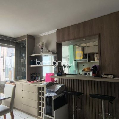 Apartamento com 80m², 3 quartos (sendo 1 suíte), 1 garagem, no bairro Estreito em Florianópolis
