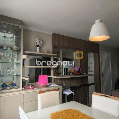 Apartamento com 80m², 3 quartos (sendo 1 suíte), 1 garagem, no bairro Estreito em Florianópolis