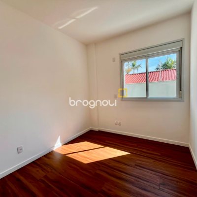 Apartamento com 78m², 2 quartos (sendo 1 suíte), 1 garagem, no bairro Campeche em Florianópolis