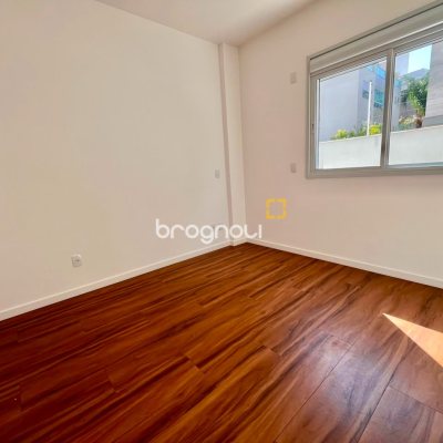 Apartamento com 78m², 2 quartos (sendo 1 suíte), 1 garagem, no bairro Campeche em Florianópolis