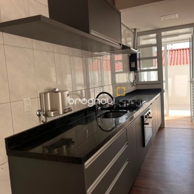 Apartamento com 78m², 2 quartos (sendo 1 suíte), 1 garagem, no bairro Campeche em Florianópolis
