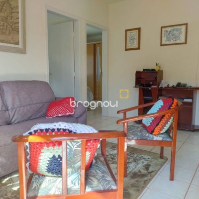 Casa com 111m², 3 quartos (sendo 1 suíte), 3 garagens, no bairro Rio Vermelho em Florianópolis