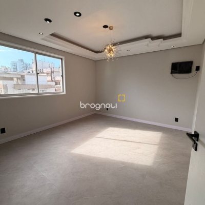 Apartamento com 91m², 2 quartos (sendo 1 suíte), 1 garagem, no bairro Kobrasol em São José
