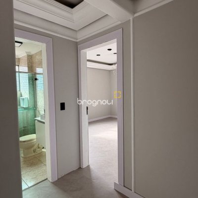 Apartamento com 91m², 2 quartos (sendo 1 suíte), 1 garagem, no bairro Kobrasol em São José