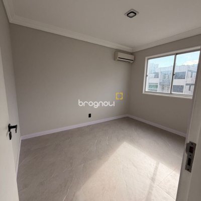 Apartamento com 91m², 2 quartos (sendo 1 suíte), 1 garagem, no bairro Kobrasol em São José