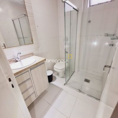Apartamento com 50m², 2 quartos, 1 garagem, no bairro Roçado em São José