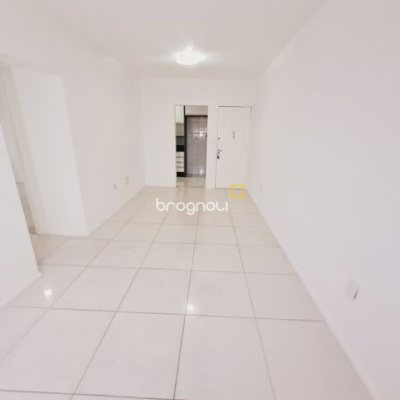 Apartamento com 50m², 2 quartos, 1 garagem, no bairro Roçado em São José