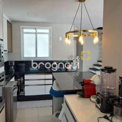 Cobertura com 162m², 3 quartos (sendo 1 suíte), 2 garagens, no bairro Canasvieiras em Florianópolis
